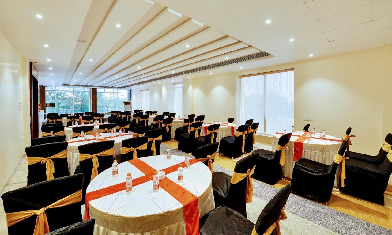 Mastiff Select Gulbarga Hotel 古尔伯加 外观 照片